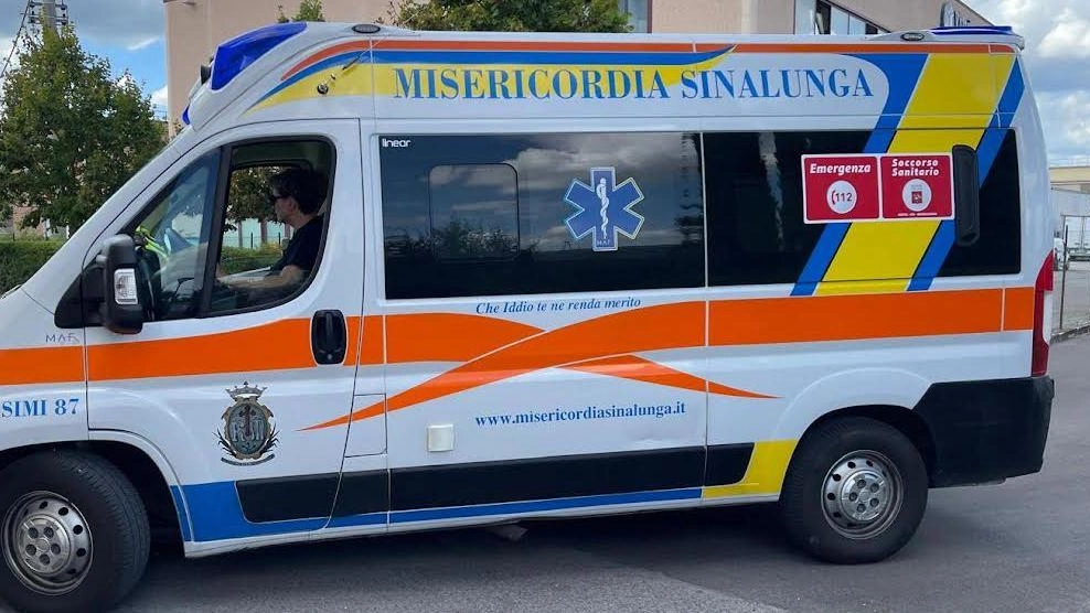 La cittadinanza risponde alla richiesta di aiuto della Misericordia: "Dopo 250mila km i mezzi non possono più operare". I cittadini rispondono con generosità e aiutano la Confraternita. La cittadinanza risponde alla richiesta di aiuto della Misericordia: "Dopo 250mila km i mezzi non possono più operare". I cittadini rispondono con generosità e aiutano la Confraternita.
