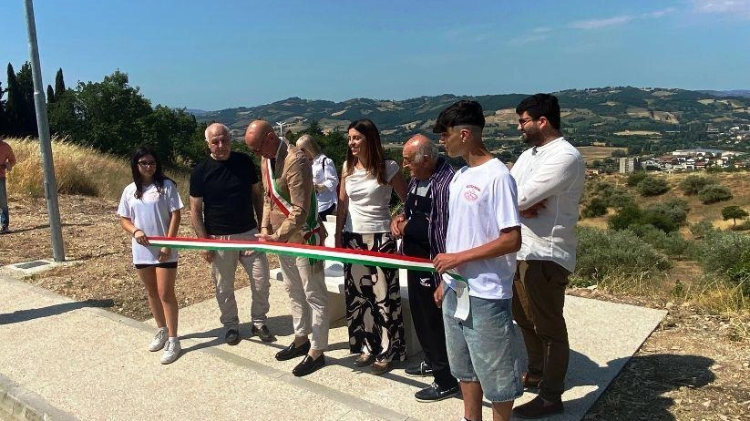 È stato inaugurato il nuovissimo percorso pedonale “Le vie dell’acqua“ che conduce dalla Rocca Flea al parco di San... È stato inaugurato il nuovissimo percorso pedonale “Le vie dell’acqua“ che conduce dalla Rocca Flea al parco di San...
