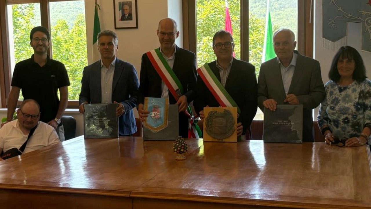 Un momento della visita ufficiale Un momento della visita ufficiale