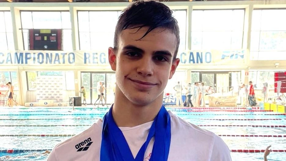 Tommaso Lamura, classe 2010, ai Campionati Regionali disputati alla piscina La Bastia di Livorno ha conquistato la medaglia d’argento nei 200 metri farfalla Tommaso Lamura, classe 2010, ai Campionati Regionali disputati alla piscina La Bastia di Livorno ha conquistato la medaglia d’argento nei 200 metri farfalla