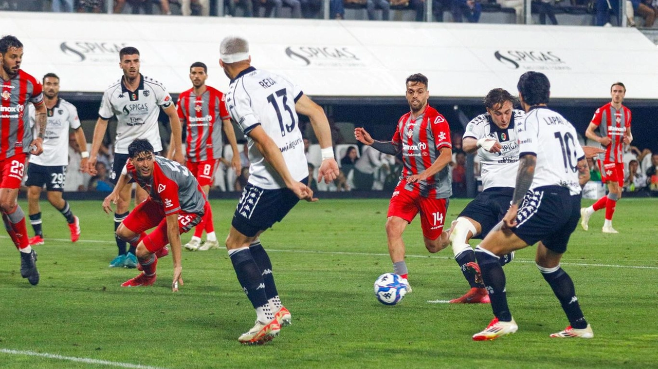 Il gol del provvisorio 3-1 che aveva ridato speranze allo Spezia (foto Germogli) Il gol del provvisorio 3-1 che aveva ridato speranze allo Spezia (foto Germogli)
