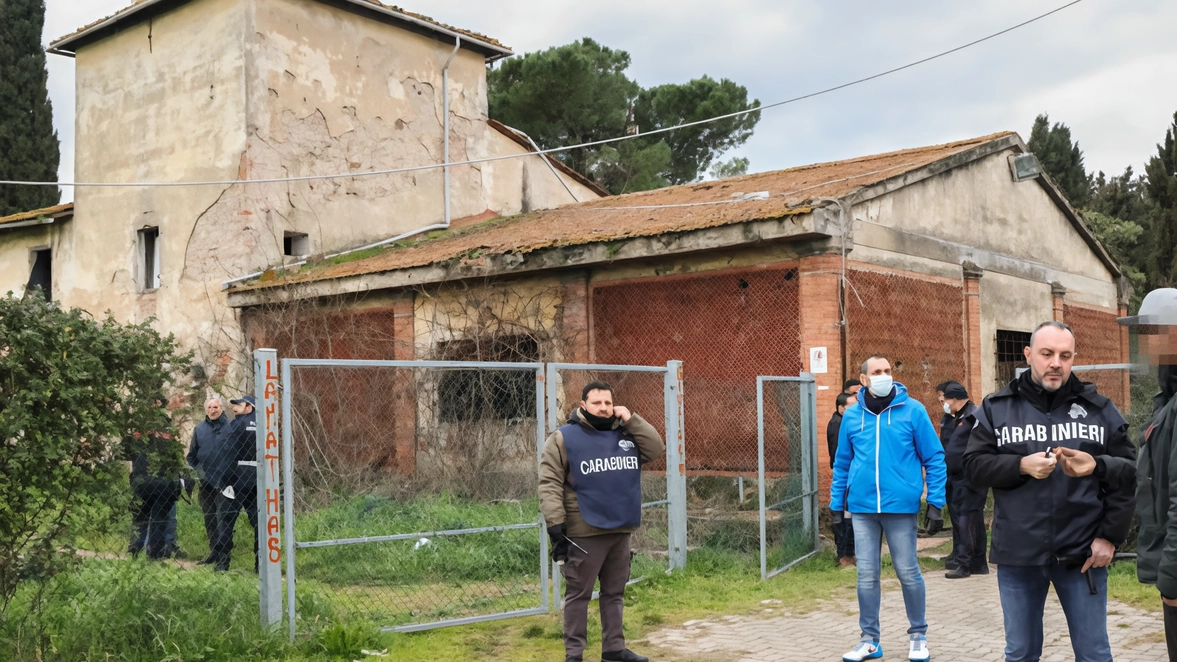 L’area dell’ex Cnr è stata al centro di un’occupazione abusiva, oggi sgomberata L’area dell’ex Cnr è stata al centro di un’occupazione abusiva, oggi sgomberata