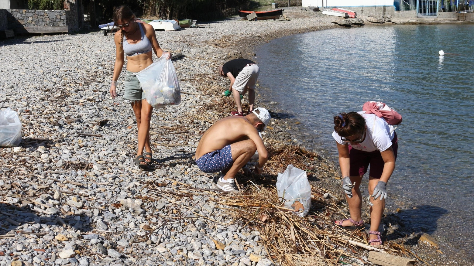 Pulizia e catalogazione dei rifiuti. Citizen’s science sulla spiaggia