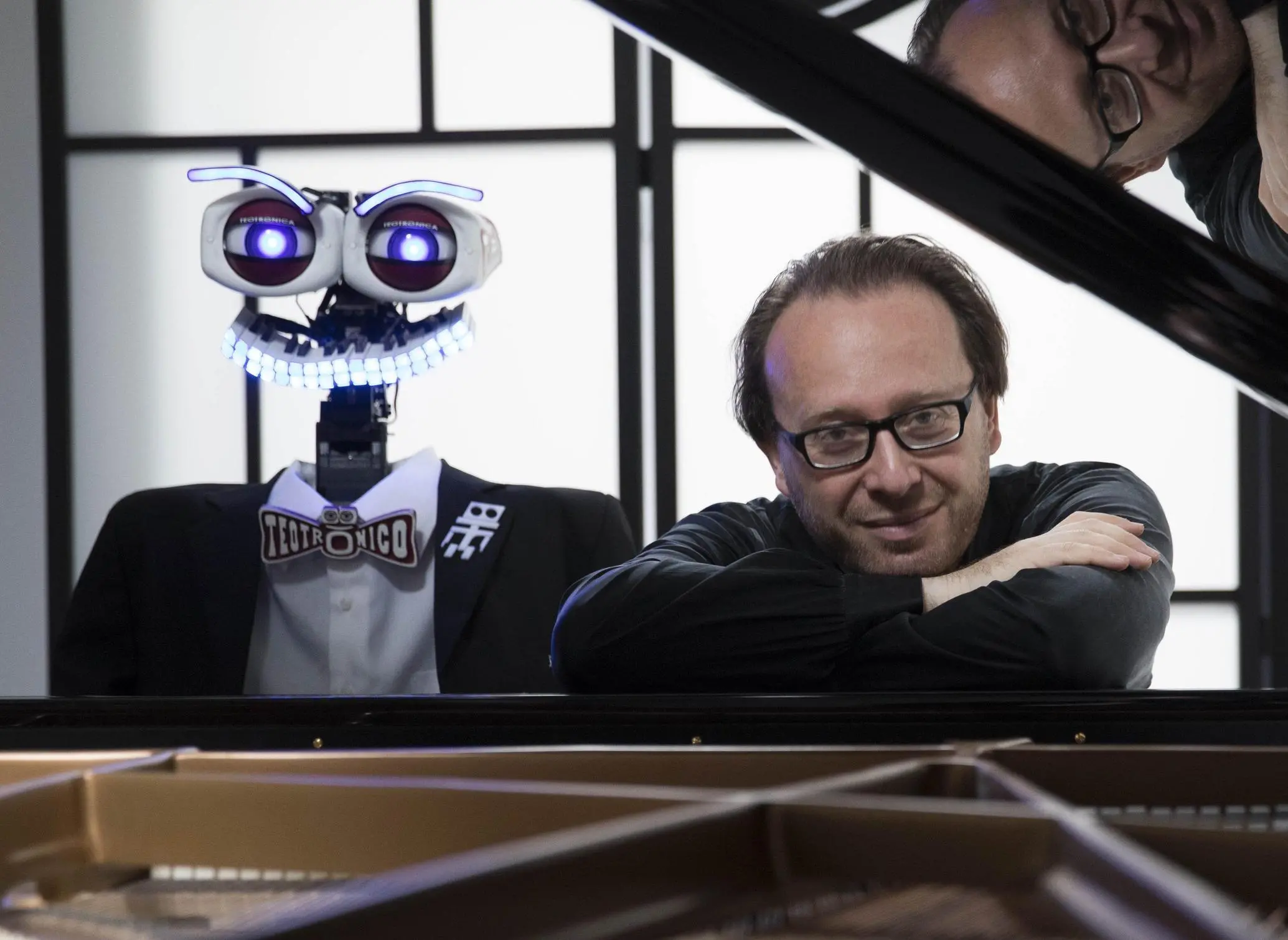 Torna il festival ’Musica di mare’. Stasera note speciali in piazza Solti. Al piano Prosseda sfida un robot