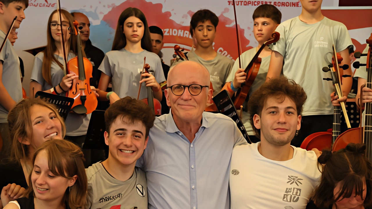 Franco Vaccari insieme ai ragazzi di Rondine: gran finale per Youtopic Fest Franco Vaccari insieme ai ragazzi di Rondine: gran finale per Youtopic Fest
