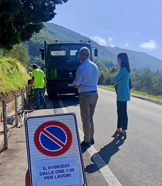Parcheggi, nuovi posti in arrivo. Lavori in via Eremo delle Carceri. Saranno realizzati circa cento stalli Parcheggi, nuovi posti in arrivo. Lavori in via Eremo delle Carceri. Saranno realizzati circa cento stalli