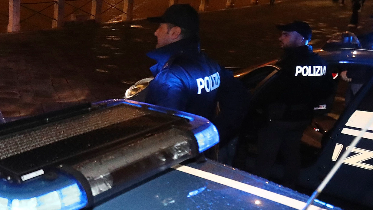 Controlli della polizia nel centro storico Controlli della polizia nel centro storico