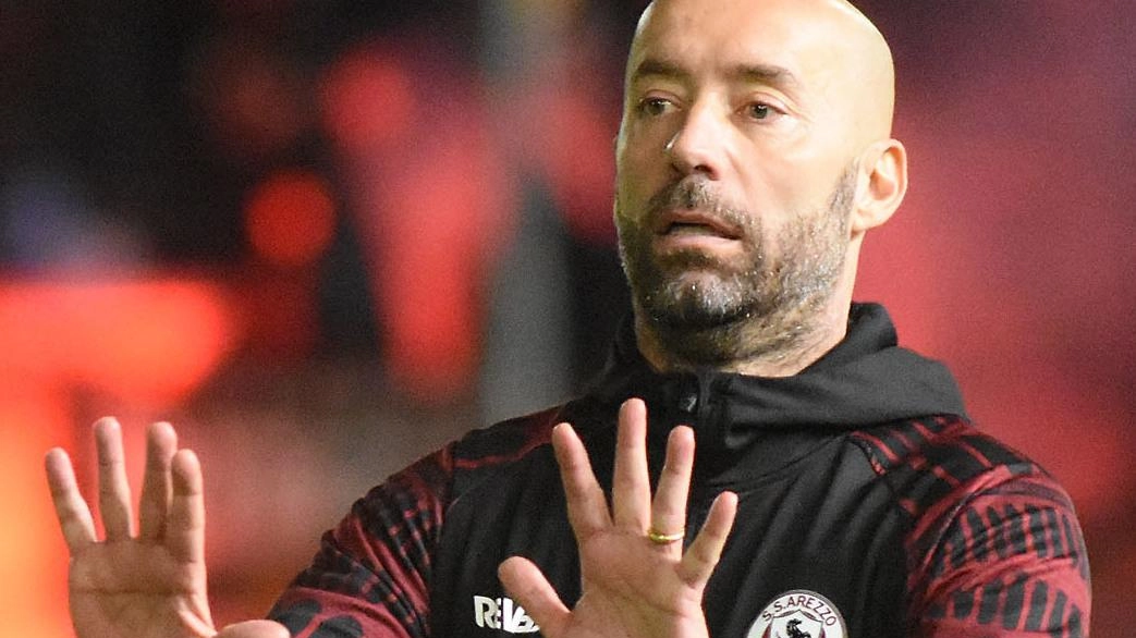 Cristian Bucchi, 47 anni, confermato sulla panchina dell’Arezzo che cerca di costruire una squadra per ambire alla serie B Cristian Bucchi, 47 anni, confermato sulla panchina dell’Arezzo che cerca di costruire una squadra per ambire alla serie B