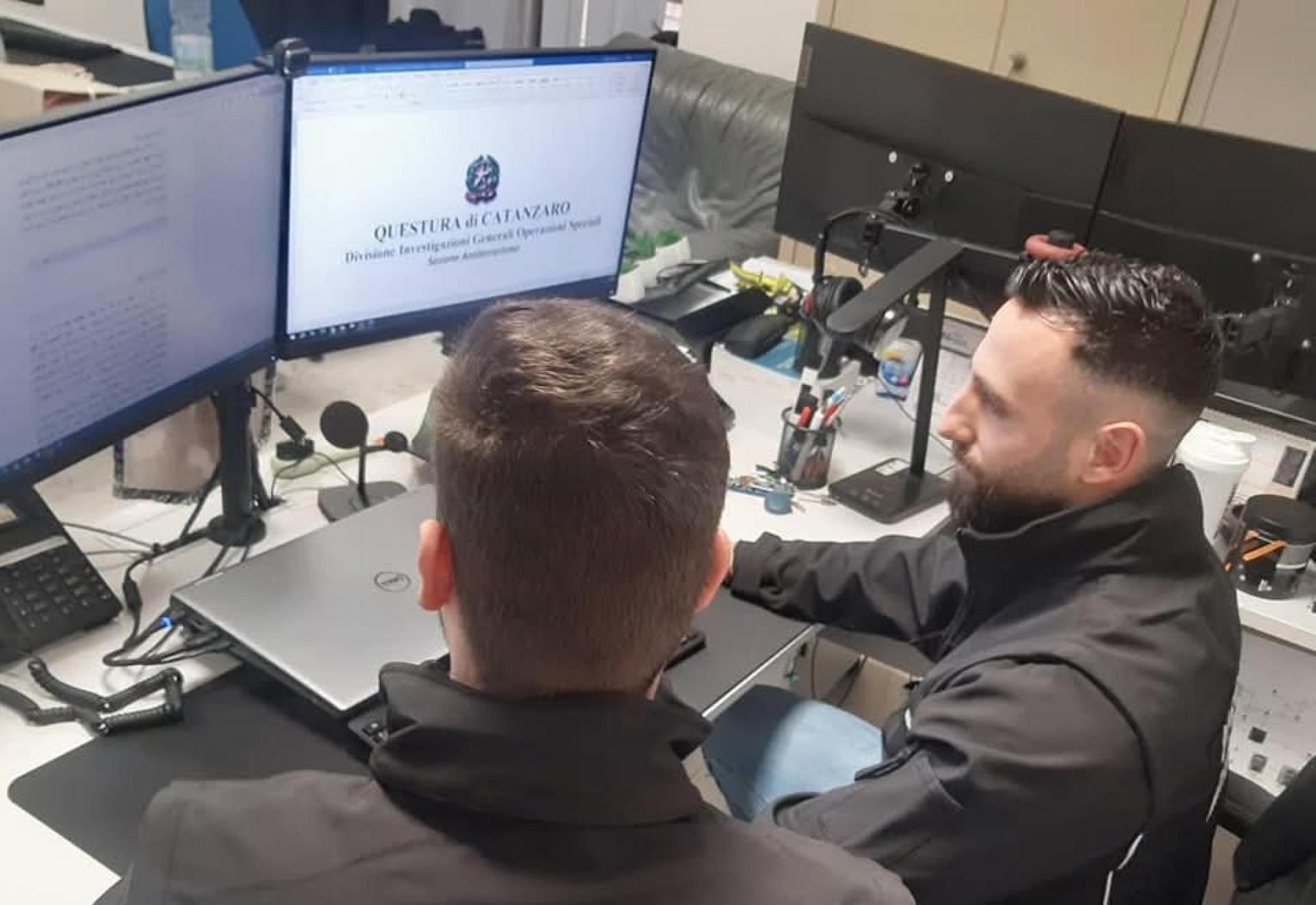 "Terroristi" in calzoni corti. Il blitz nazionale di polizia coinvolge qui tre minorenni