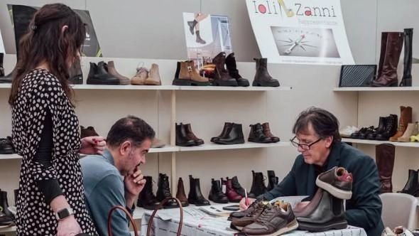 È andata in archivio l’edizione. invernale di «Toscana Fashion», manifestazione dedicata ai buyers del calzaturiero È andata in archivio l’edizione. invernale di «Toscana Fashion», manifestazione dedicata ai buyers del calzaturiero