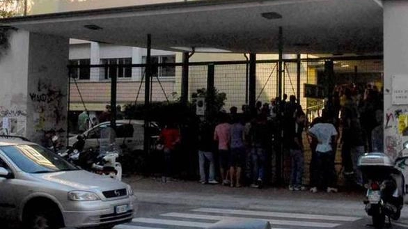 Azione Massa Carrara chiede al Governo maggiori investimenti per la sicurezza delle scuole, evidenziando la necessità di interventi strutturati e duraturi. Azione Massa Carrara chiede al Governo maggiori investimenti per la sicurezza delle scuole, evidenziando la necessità di interventi strutturati e duraturi.
