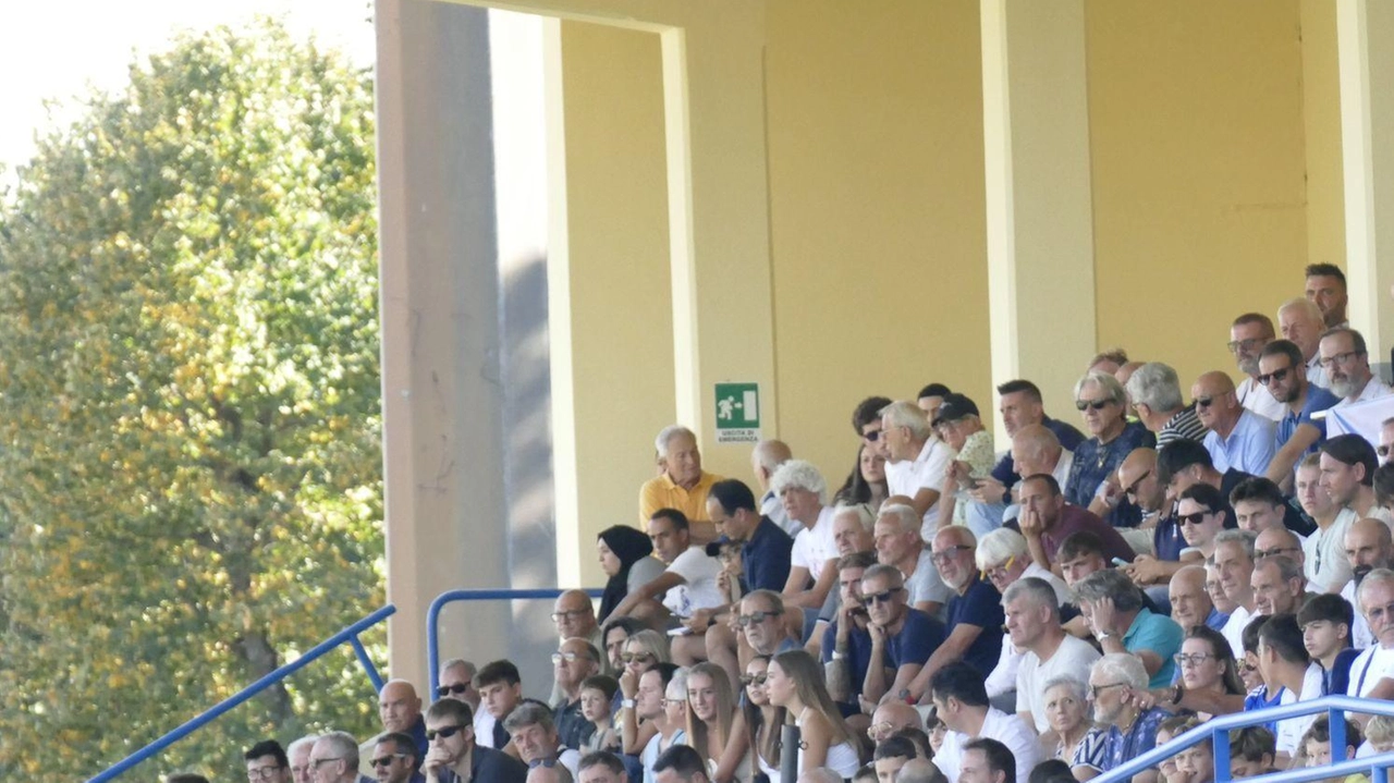 Il derby storico fra Prato e Zenith Prato, con radici comuni e emozioni contrastanti, si preannuncia come un evento unico per la città. Il derby storico fra Prato e Zenith Prato, con radici comuni e emozioni contrastanti, si preannuncia come un evento unico per la città.