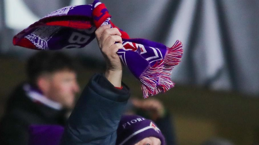 Vincenzo Italiano torna al Franchi dopo la vittoria in Coppa Italia. I tifosi della Fiorentina divisi tra applausi e critiche. Vincenzo Italiano torna al Franchi dopo la vittoria in Coppa Italia. I tifosi della Fiorentina divisi tra applausi e critiche.