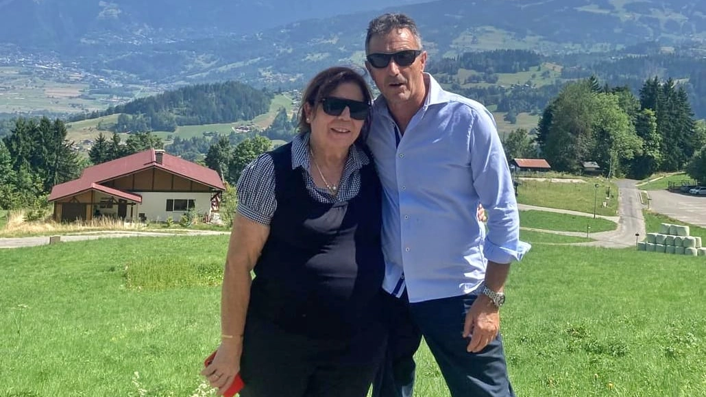 Emiliano Stefanini e la moglie Cinzia in vacanza, prima del drammatico episodio Emiliano Stefanini e la moglie Cinzia in vacanza, prima del drammatico episodio