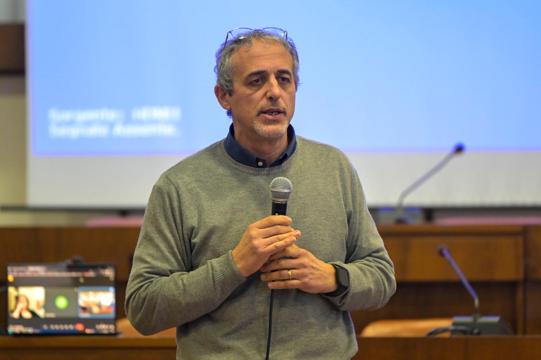 Scuola, allarme per i tagli: in Toscana 400 docenti in meno, 115 solo a Firenze Scuola, allarme per i tagli: in Toscana 400 docenti in meno, 115 solo a Firenze
