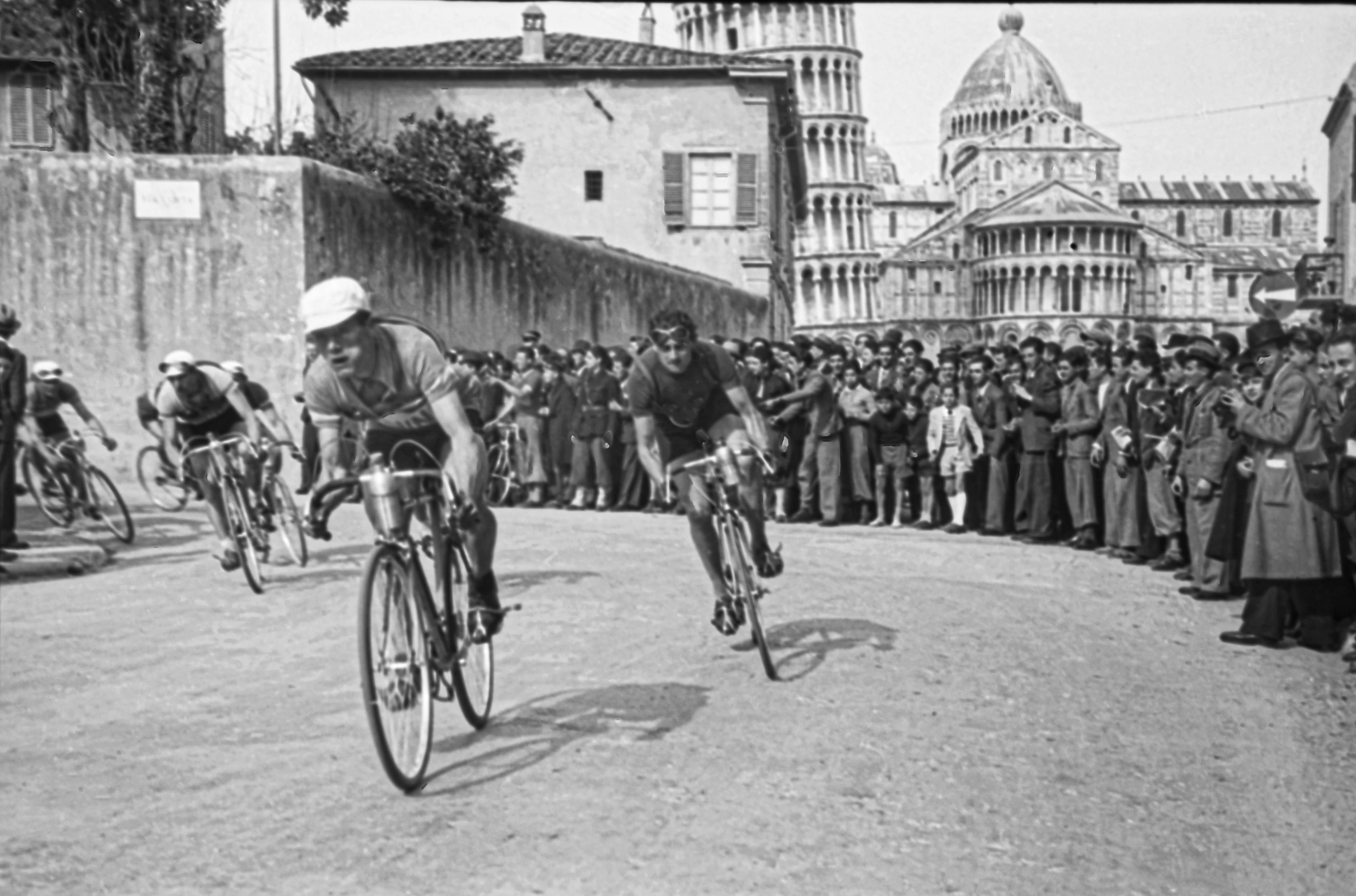Giro d’Italia, cronometro Lucca Pisa: sosta, parcheggi e zone off limits Giro d’Italia, cronometro Lucca Pisa: sosta, parcheggi e zone off limits