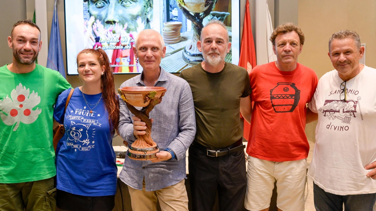 Durante la Festa dell’Uva a Impruneta, 4 nuovi defibrillatori saranno installati grazie all'associazione "Gli Amici di Lapo Aps", che si impegna nella sensibilizzazione sulla malattia di Kawasaki. Una sessione formativa di primo soccorso sarà tenuta oggi al Museo della Festa dell’Uva. Durante la Festa dell’Uva a Impruneta, 4 nuovi defibrillatori saranno installati grazie all'associazione "Gli Amici di Lapo Aps", che si impegna nella sensibilizzazione sulla malattia di Kawasaki. Una sessione formativa di primo soccorso sarà tenuta oggi al Museo della Festa dell’Uva.