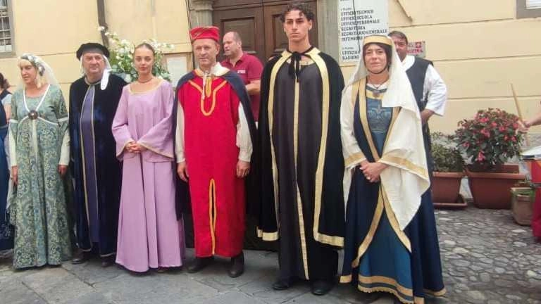 Una marea di visitatori e turisti a Medievalis. Prosegue il successo della manifestazione giunta alla 19° edizione con effetti speciali.... Una marea di visitatori e turisti a Medievalis. Prosegue il successo della manifestazione giunta alla 19° edizione con effetti speciali....