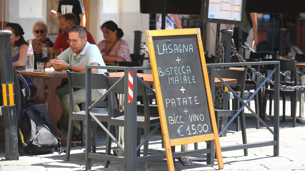 Arezzo, ristoratori multati per le lavagnette col menù