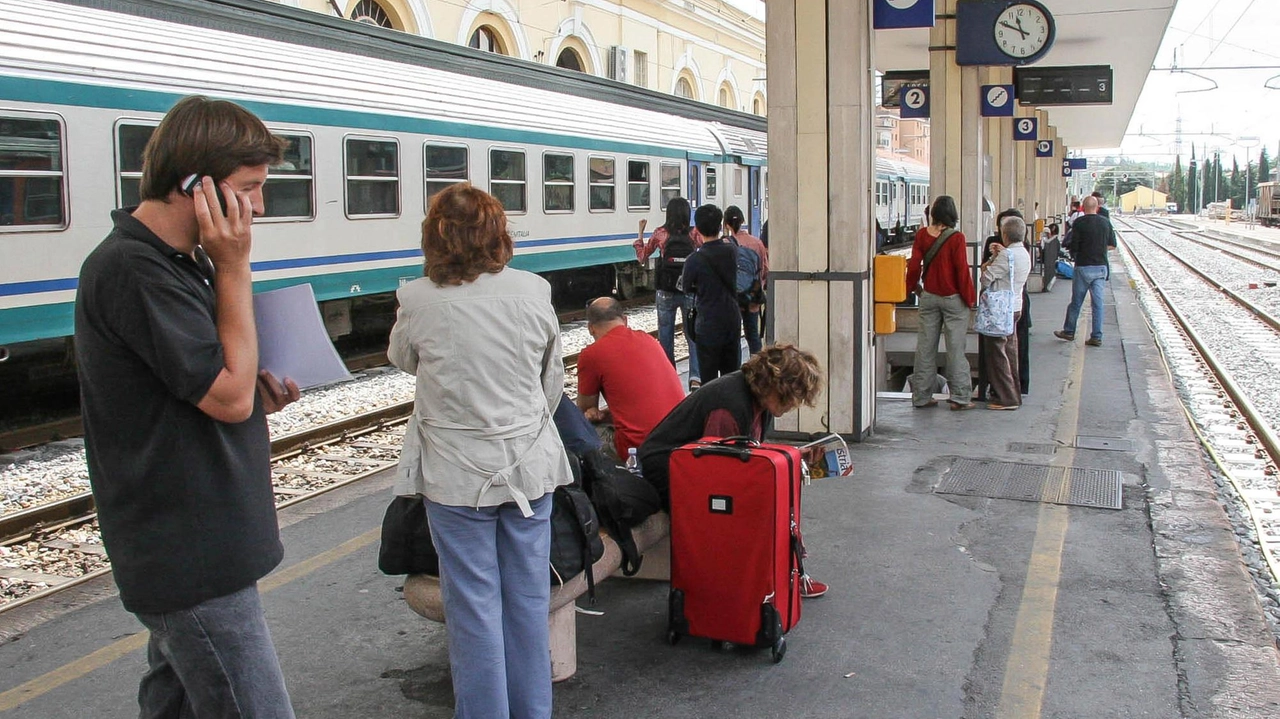 Palazzo Donini ha aperto un’interlocuzione con Trenitalia Palazzo Donini ha aperto un’interlocuzione con Trenitalia