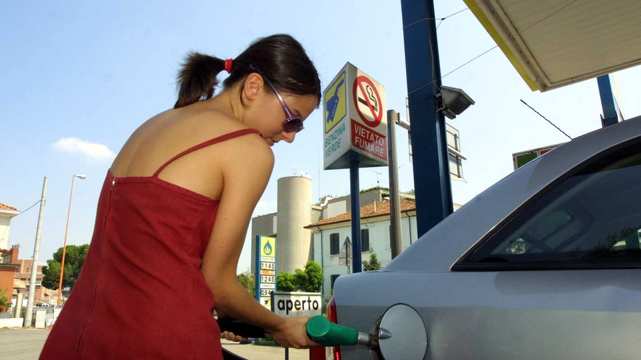 Caro-carburante, estate ’soft’ nel Pistoiese. La mappa per risparmiare