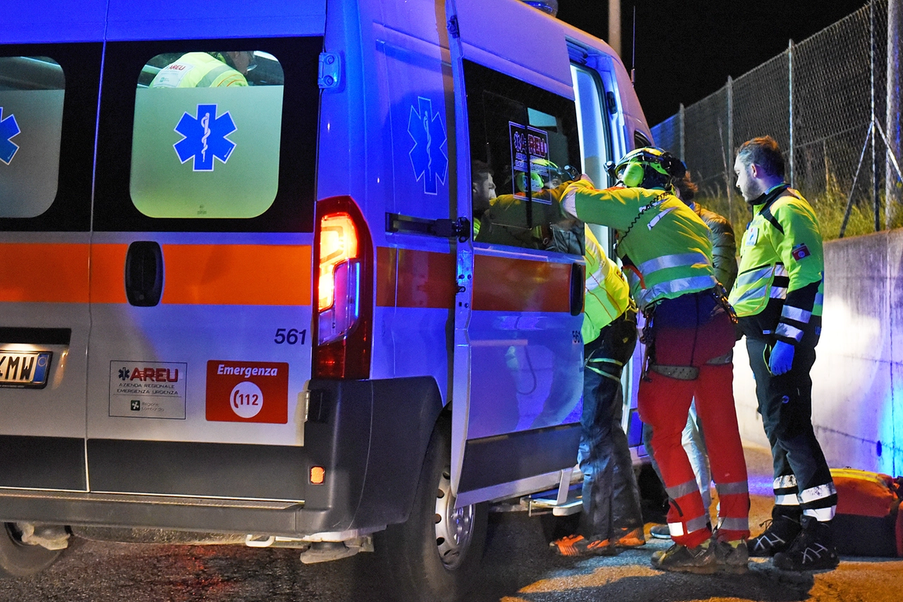 FE_AMBULANZA20SOCCORSO0090-94021877