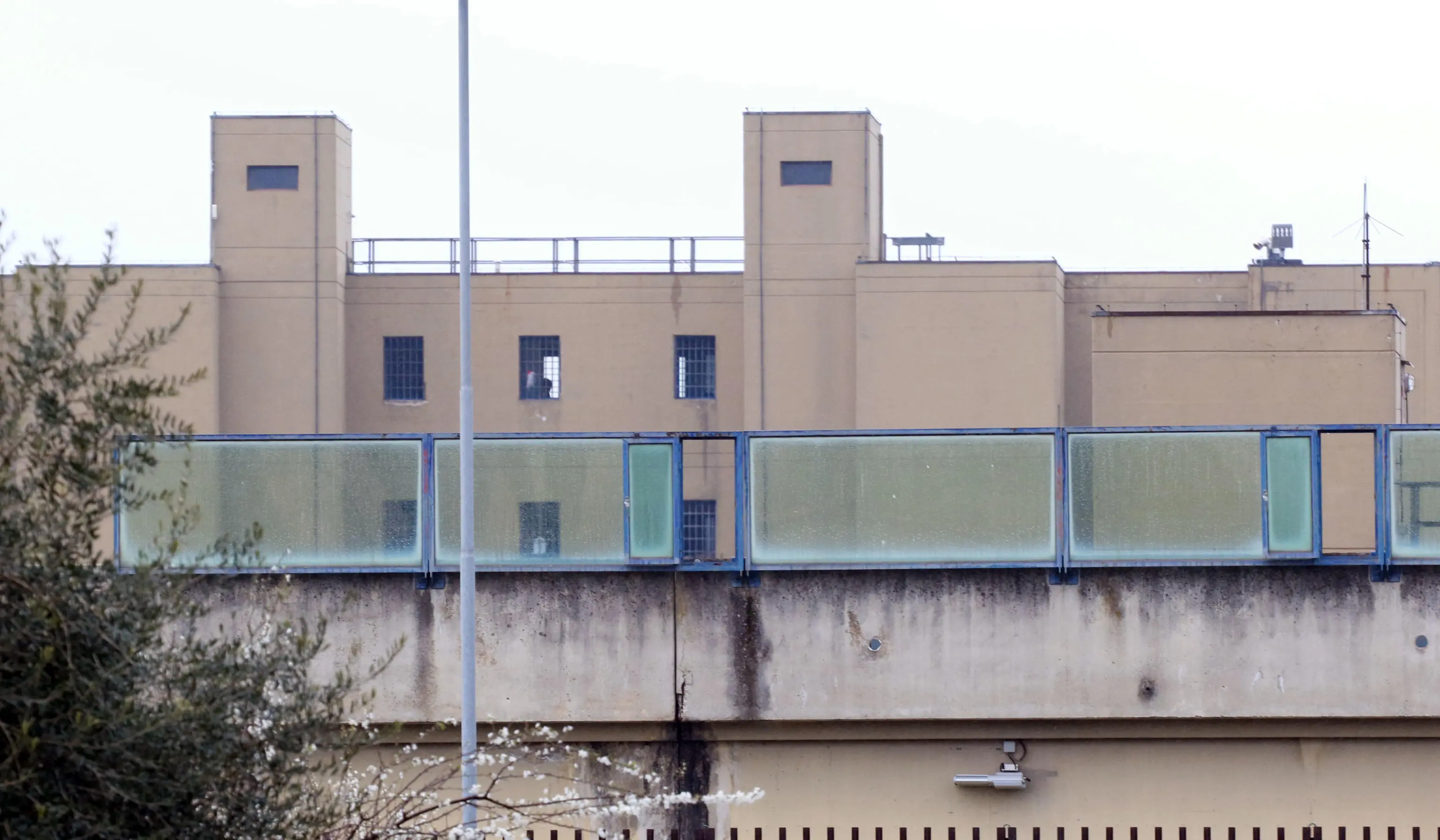 Prato, record di evasioni alla Dogaia. Aperta un’inchiesta, nei guai due guardie carcerarie