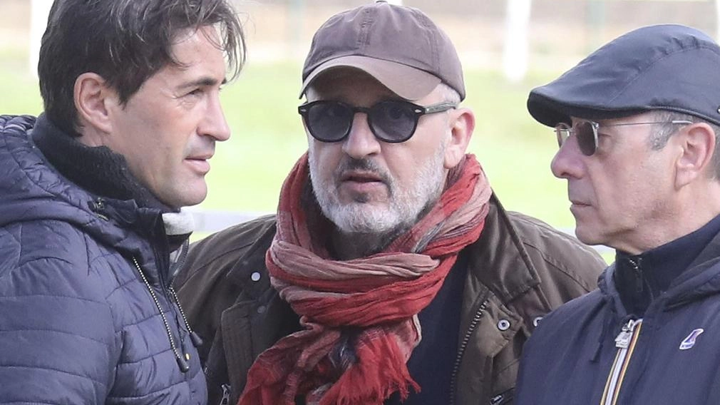 "Viso d’angelo ha passato un bell’inverno. E’ ancora un po’ ’ciccione’, siamo a marzo. Se lo riporto per la Piazza?... "Viso d’angelo ha passato un bell’inverno. E’ ancora un po’ ’ciccione’, siamo a marzo. Se lo riporto per la Piazza?...