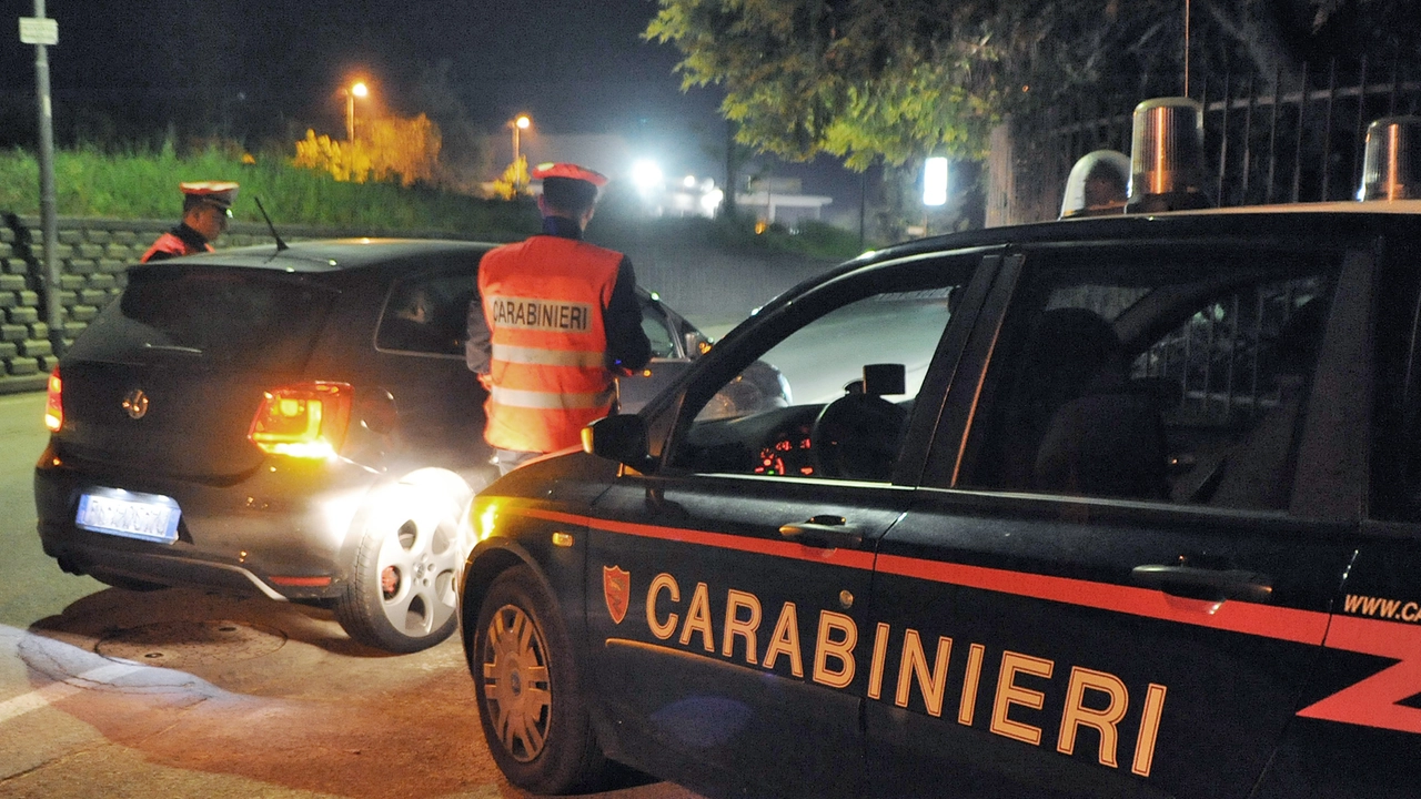 Controlli a tappeto dei carabinieri dalla Valdichiana alla Valdorcia (foto archivio)
