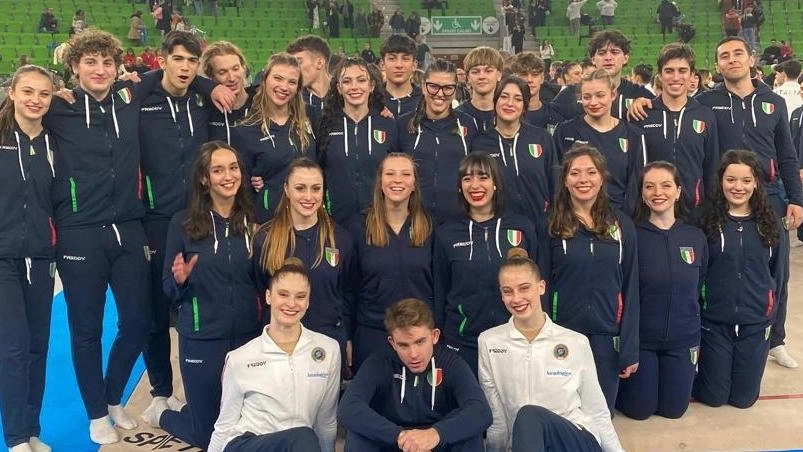 Ginnastica Chiara Badii e Sofia Sicignano inserite nella squadra di ritmica. La direttrice tecnica Lazzeri: "Le ragazze stanno crescendo in modo notevole". Ginnastica Chiara Badii e Sofia Sicignano inserite nella squadra di ritmica. La direttrice tecnica Lazzeri: "Le ragazze stanno crescendo in modo notevole".