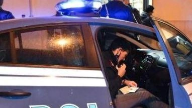 La questura. ha ritenuto che l’uomo «fosse pericoloso per la sicurezza pubblica». Di qui il foglio di via che gli vieta di tornare a Chianciano per 4 anni Ma commercianti e cittadini temono che possa ripresentarsi e chiedono tutela