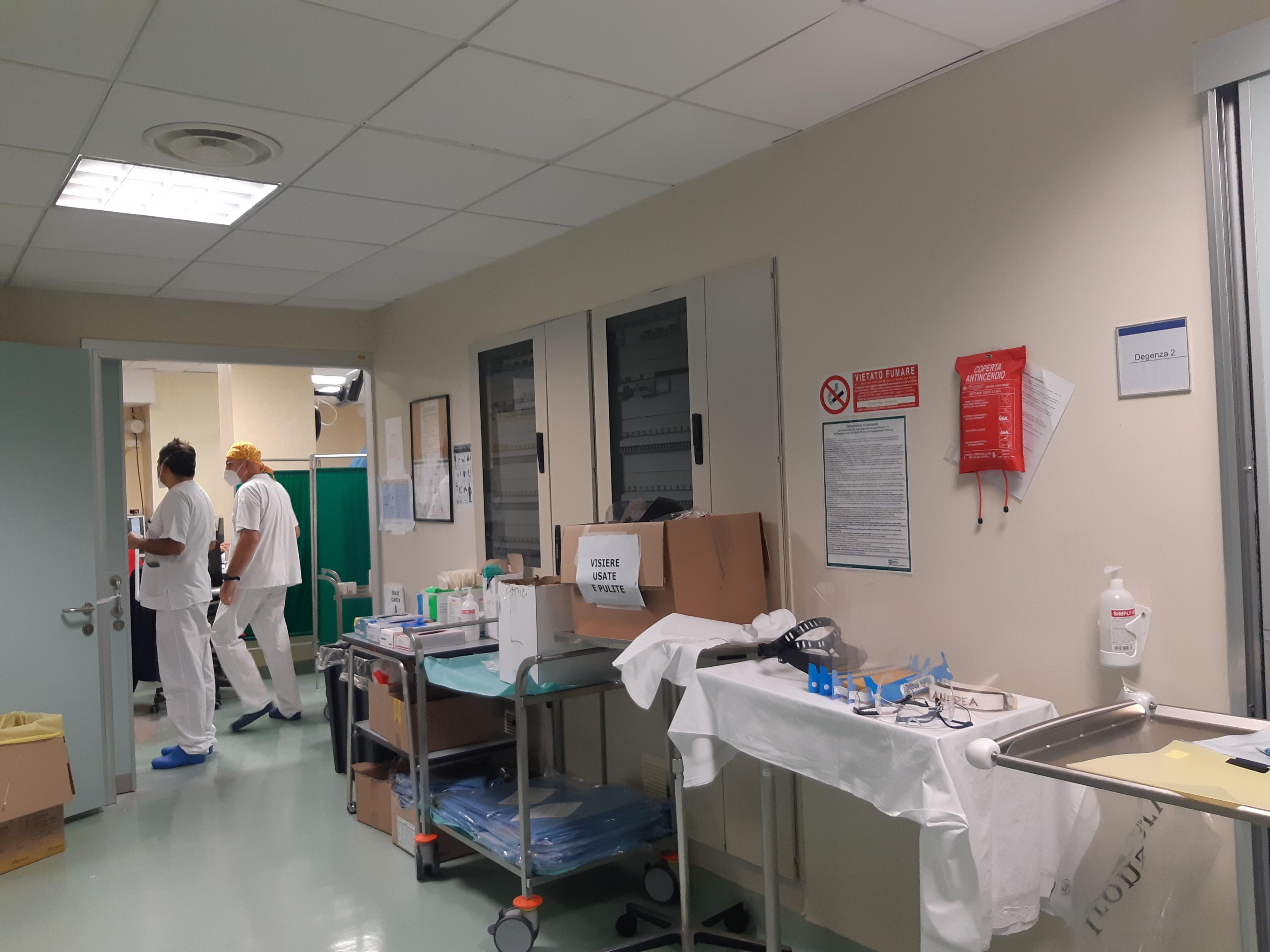 caldo aumentano gli accessi al pronto soccorso di perugia sono 20 in pi249 al giorno