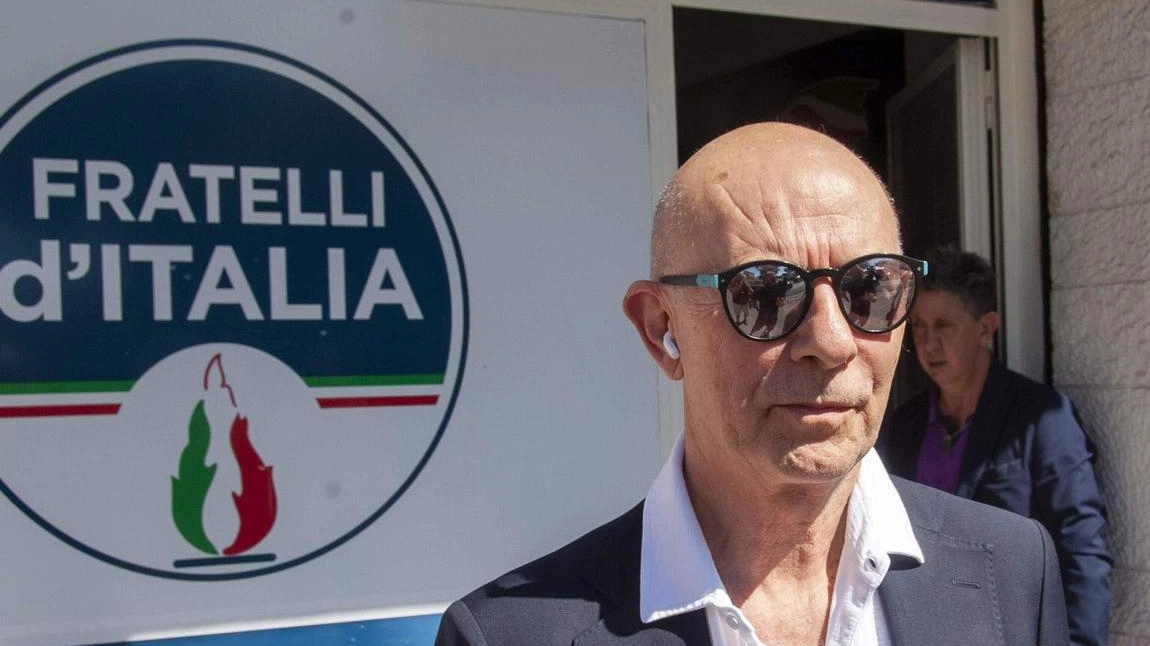Il ponticello sul lago diventa anche una questione politica Il ponticello sul lago diventa anche una questione politica