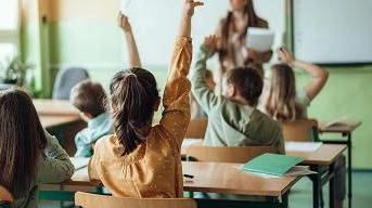 Ieri mattina il personale scolastico ha incrociato le braccia per le scarse risorse Ieri mattina il personale scolastico ha incrociato le braccia per le scarse risorse