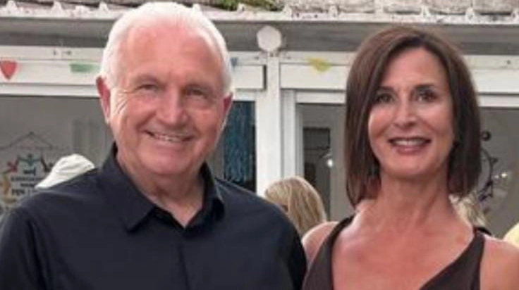 Letizia Cini, direttore di ElbaX2, con il sindaco di  Portoferraio Tiziano Nocentini