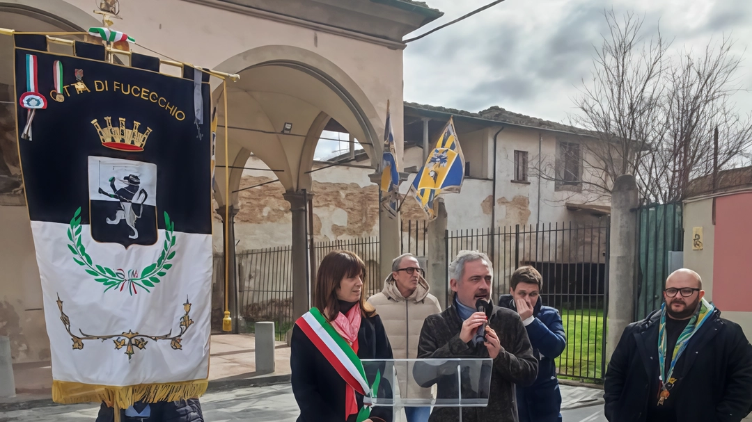 Nella giornata che ricorda padre Angelico Ceci si è tenuto il taglio del nastro della nuova piazza La Vergine, con un look completamente rinnovato a seguito dei lavori resi possibili grazie ai fondi del Pnrr Nella giornata che ricorda padre Angelico Ceci si è tenuto il taglio del nastro della nuova piazza La Vergine, con un look completamente rinnovato a seguito dei lavori resi possibili grazie ai fondi del Pnrr