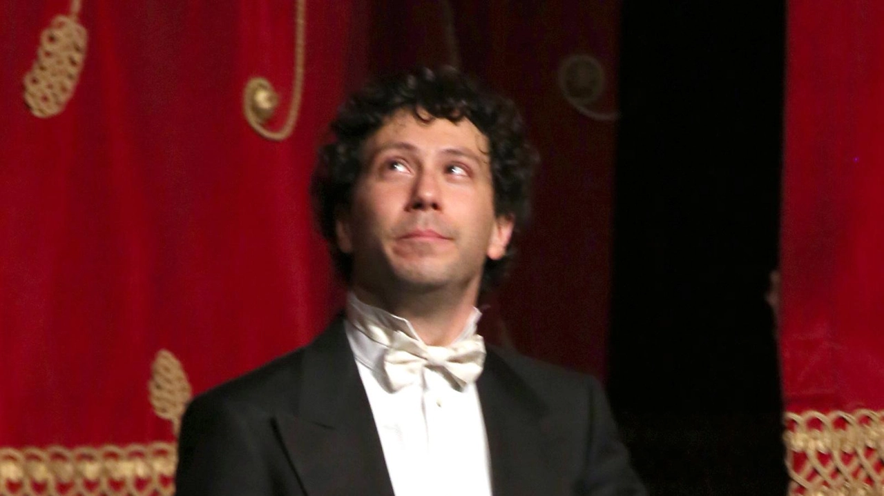 La nuova stagione della Camerata Strumentale offre un percorso musicale eclettico, da Vivaldi a Martinaitytė. Il primo concerto al Politeama il 14 novembre, diretto da Michele Gamba, promette emozioni uniche con De Falla e Stravinskij. La nuova stagione della Camerata Strumentale offre un percorso musicale eclettico, da Vivaldi a Martinaitytė. Il primo concerto al Politeama il 14 novembre, diretto da Michele Gamba, promette emozioni uniche con De Falla e Stravinskij.