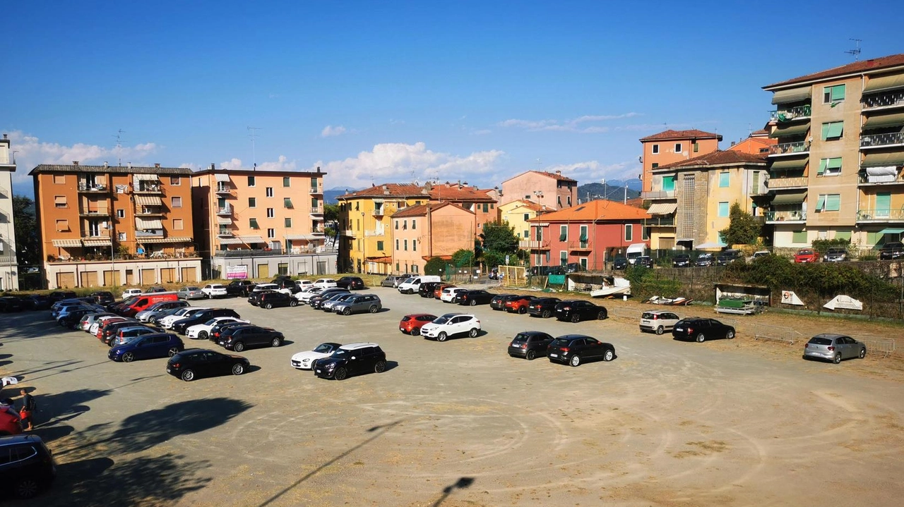 Il Comune di Porto Venere ha risolto il contratto d’appalto con il raggruppamento di imprese che deteneva i lavori per la riqualificazione dello stadio (foto d’archivio) Il Comune di Porto Venere ha risolto il contratto d’appalto con il raggruppamento di imprese che deteneva i lavori per la riqualificazione dello stadio (foto d’archivio)