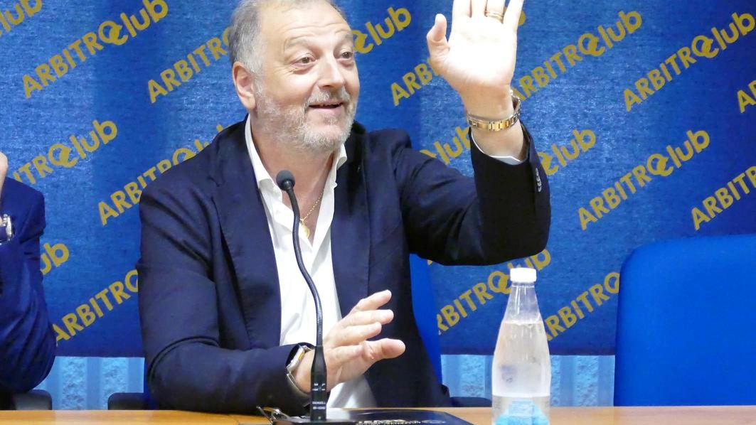 Il presidente dell’Arezzo Guglielmo Manzo Il presidente dell’Arezzo Guglielmo Manzo