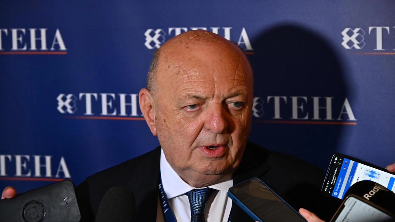 Pichetto, 'l'Istat sta rivedendo i percorsi dei pendolari' Pichetto, 'l'Istat sta rivedendo i percorsi dei pendolari'