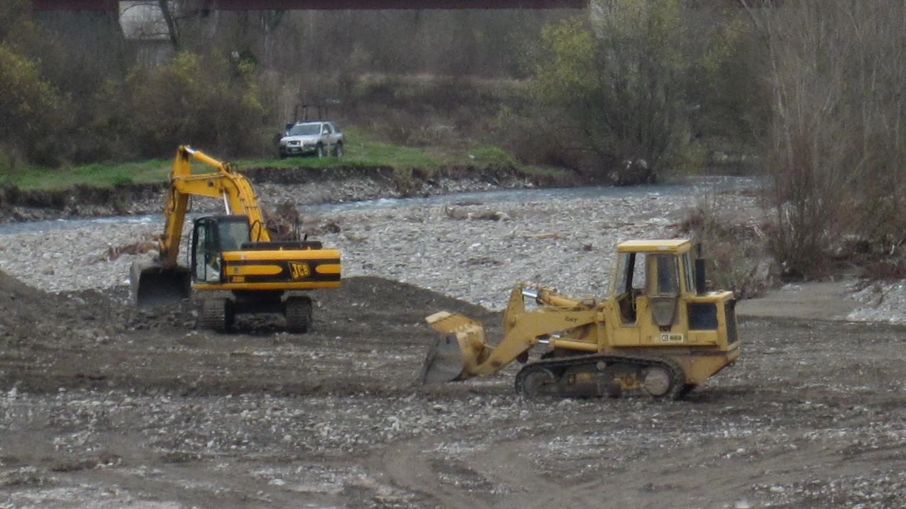 L’alveo del torrente Taverone, a Ragnaia, sta creando preoccupazione L’alveo del torrente Taverone, a Ragnaia, sta creando preoccupazione