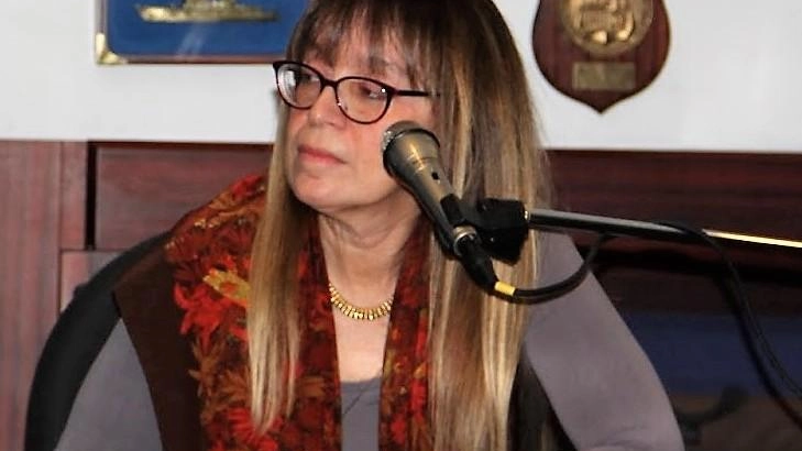 La poesia si unirà oggi alla mostra ‘La Voce dei colori’ di Rosa Maria Santarelli. Nella Sala CarGià, galleria... La poesia si unirà oggi alla mostra ‘La Voce dei colori’ di Rosa Maria Santarelli. Nella Sala CarGià, galleria...
