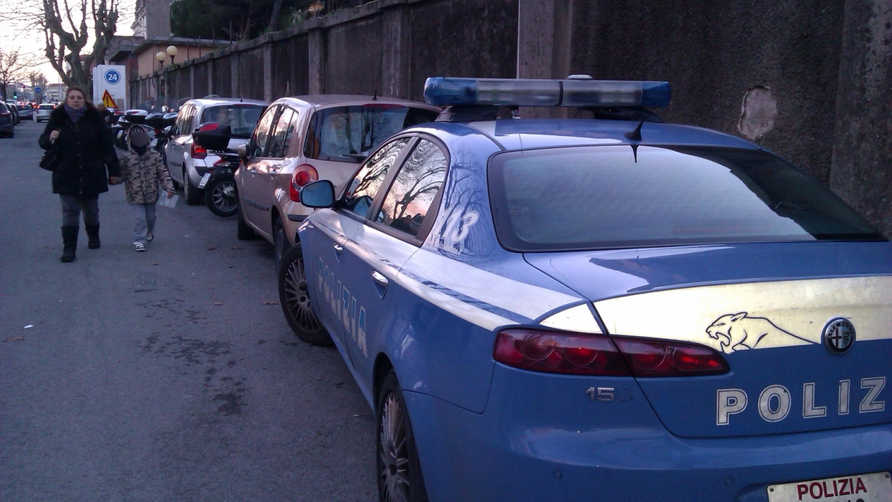 L’inchiesta, ancora in corso è condotta dalla Squadra Mobile di Livorno (Foto Novi) L’inchiesta, ancora in corso è condotta dalla Squadra Mobile di Livorno (Foto Novi)