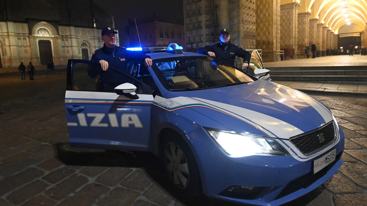 La polizia ha arrestato due ragazzi all’interno di un supermercato dopo la chiamata dell’addetto alla sicurezza (Foto Archivio) La polizia ha arrestato due ragazzi all’interno di un supermercato dopo la chiamata dell’addetto alla sicurezza (Foto Archivio)