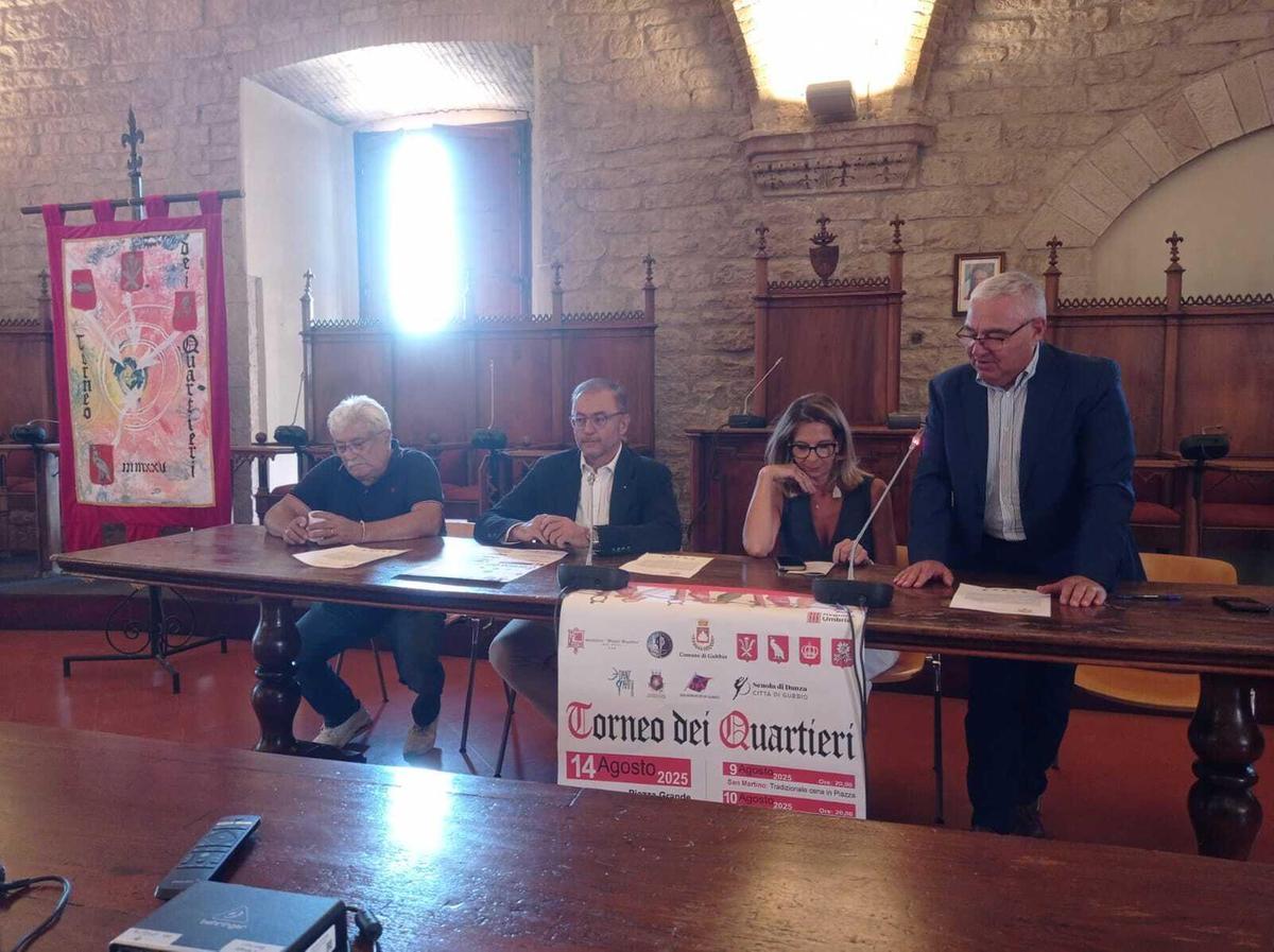 200 tempo di torneo dei quartieri i bimbi della borletti firmano il palio