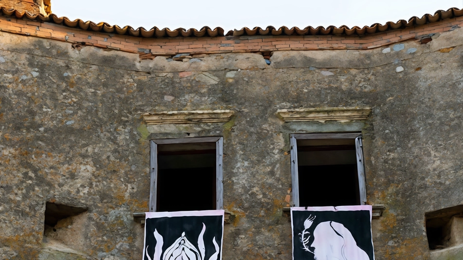 Mostra a Sansepolcro: "Farsi incontro tra intimità e rivoluzione" presso Caserma Archeologica. Opere di tre artiste in un percorso espositivo che esplora i "territori del vissuto". Mostra a Sansepolcro: "Farsi incontro tra intimità e rivoluzione" presso Caserma Archeologica. Opere di tre artiste in un percorso espositivo che esplora i "territori del vissuto".