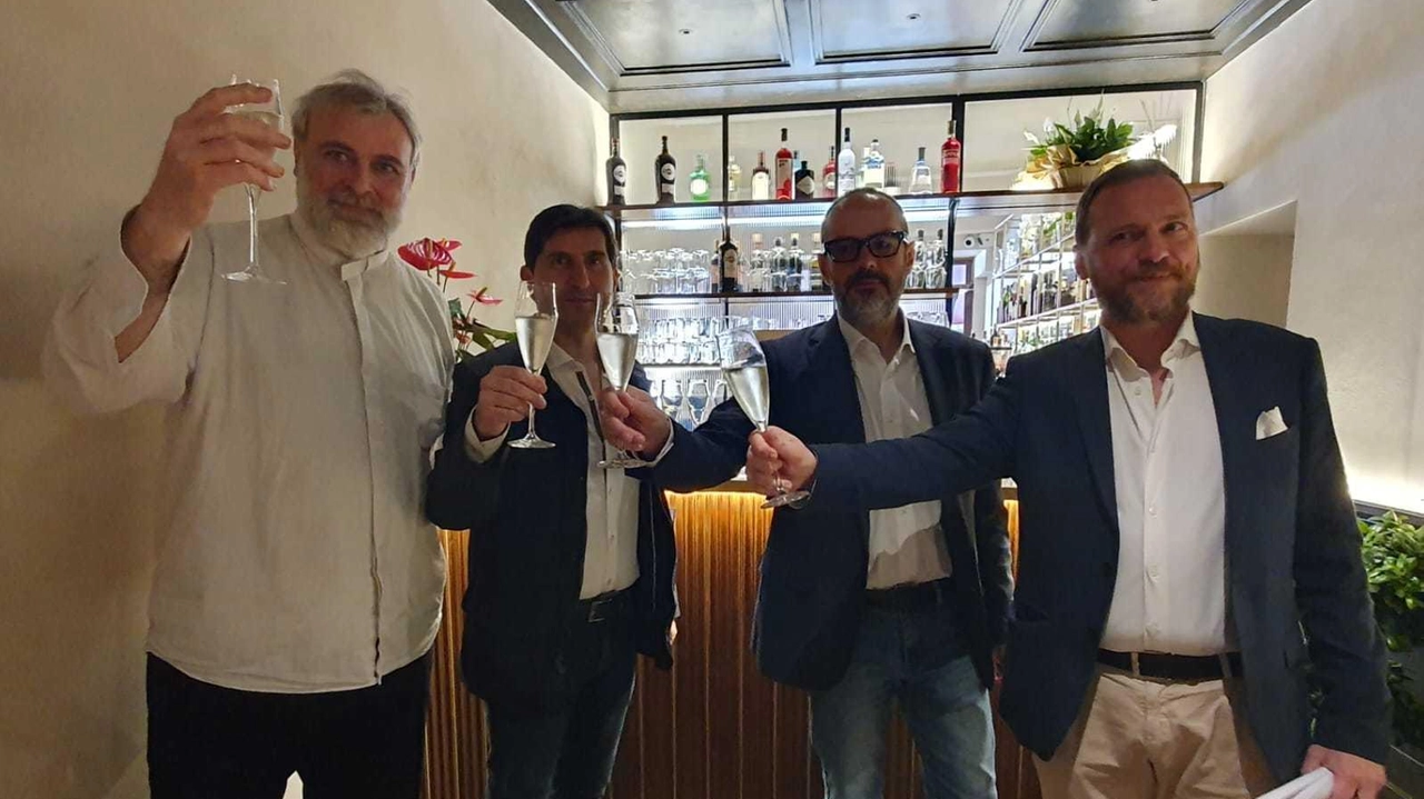Anche il Costone ha effettuato il cosiddetto spin-off. La prima squadra del maschile è diventa una srl, formula necessaria per... Anche il Costone ha effettuato il cosiddetto spin-off. La prima squadra del maschile è diventa una srl, formula necessaria per...