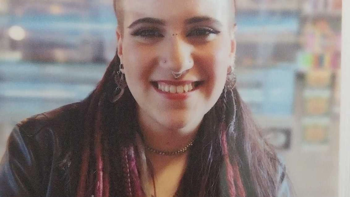 GROSSETO "Insieme a tutti gli amici di Aurora Bellini (foto), la 19enne che si è spenta sul traghetto tra Salerno e...