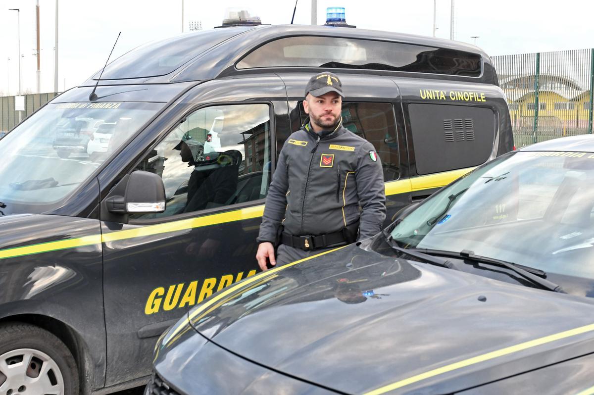 Nuovo blitz nel bosco delle Cerbaie: “Un pusher finisce in manette”. Sanzionato anche chi lo ospitava