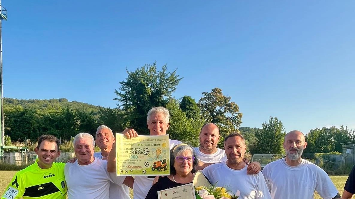 SEGGIANO Una giornata da ricordare, quella andata in scena al campo sportivo *Carletti* di Seggiano, dove il pallone ha ripreso a... SEGGIANO Una giornata da ricordare, quella andata in scena al campo sportivo *Carletti* di Seggiano, dove il pallone ha ripreso a...